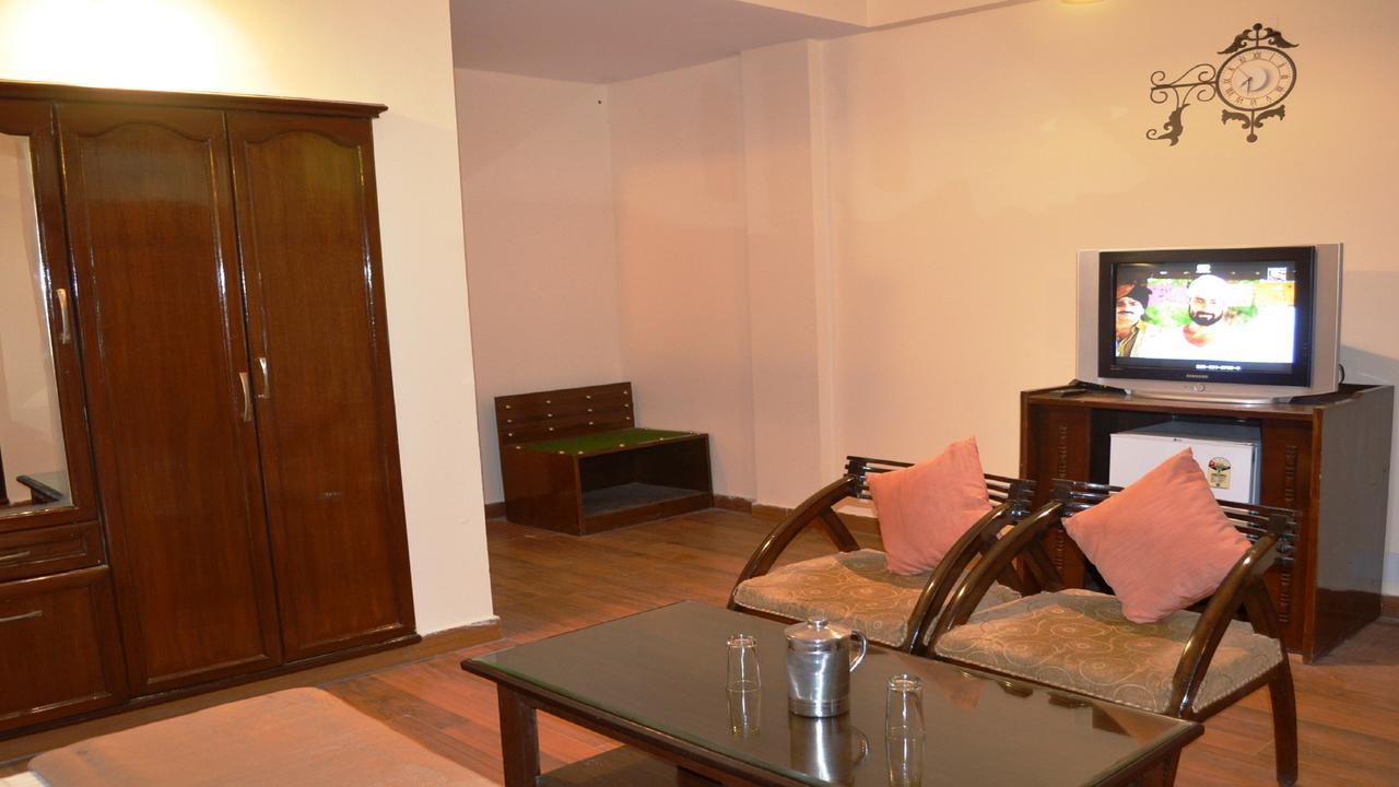 Hotel Oyo 19024 Majestic Oak Bush Mussoorie Exteriér fotografie